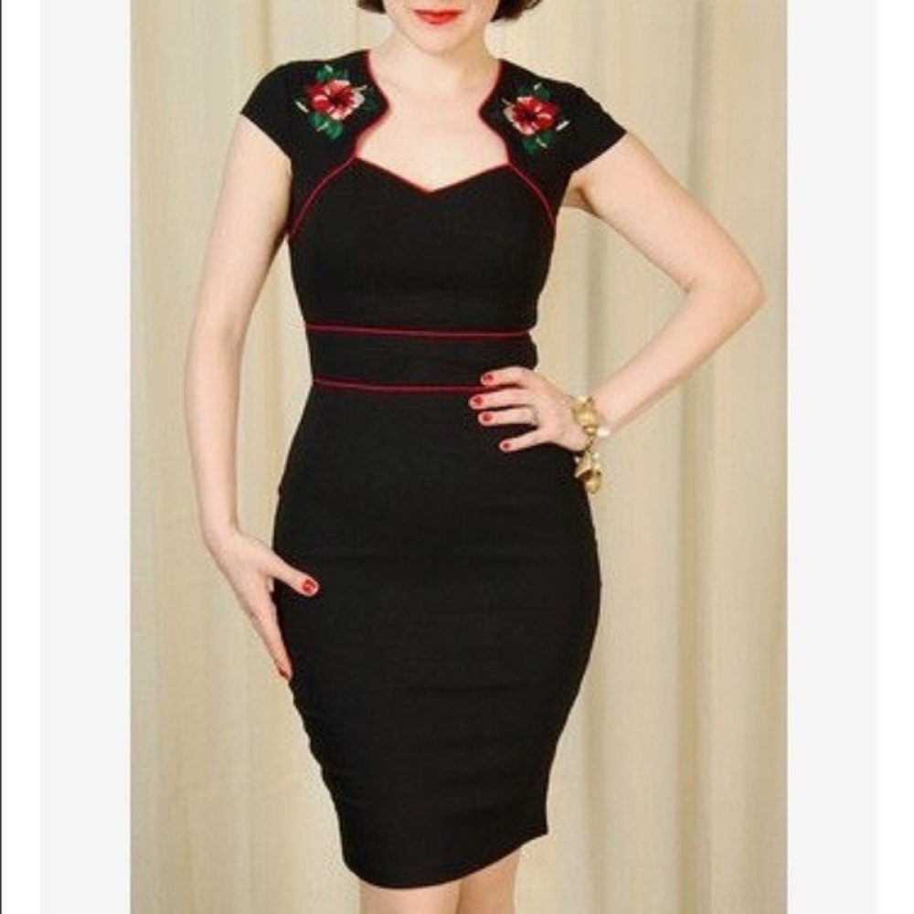 Hell Bunny Vixen Hibiscus Pinup Wiggle Dress